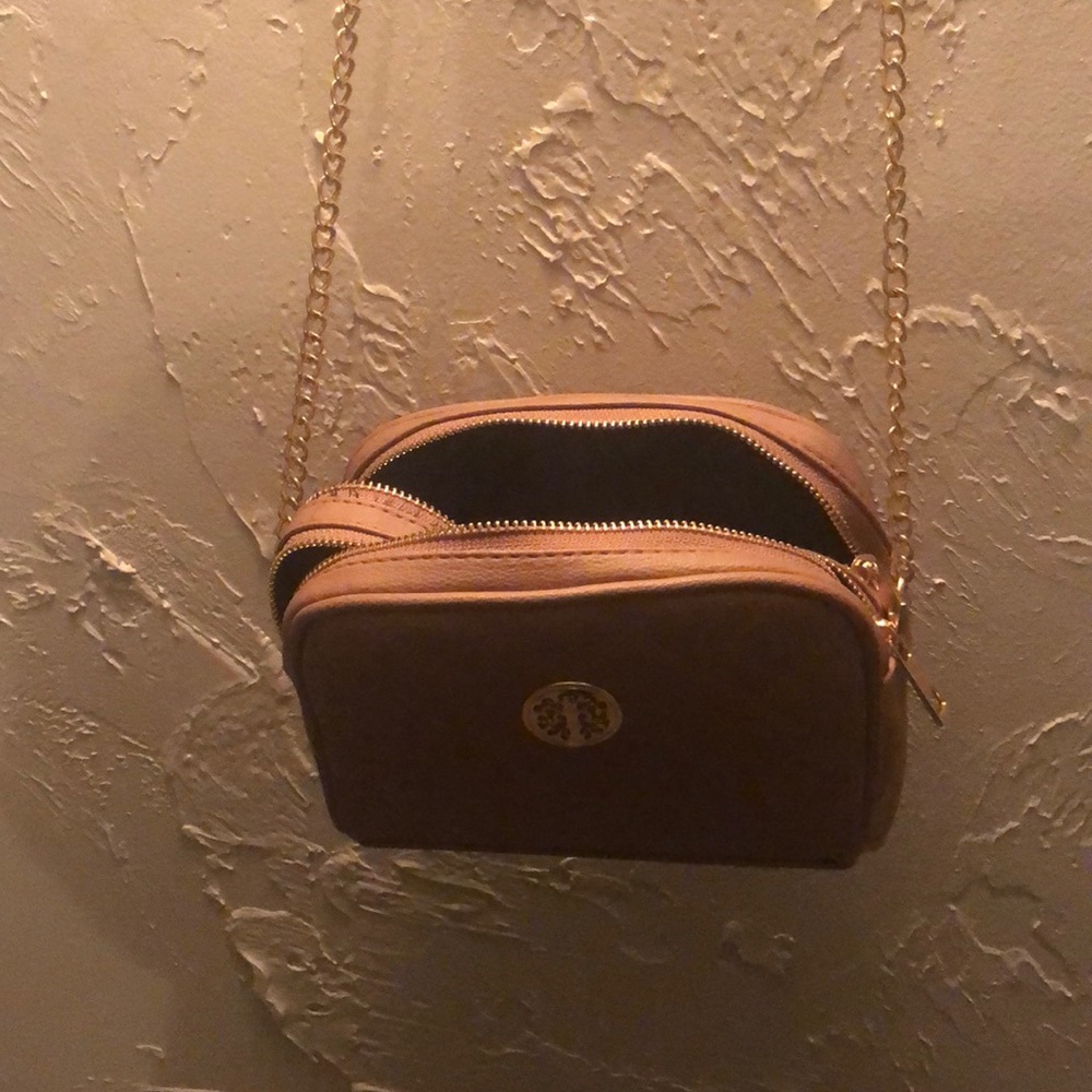 Purse - Picture 2 of 3